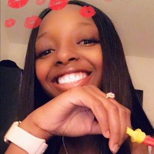 Meet your Posher, Jonnia